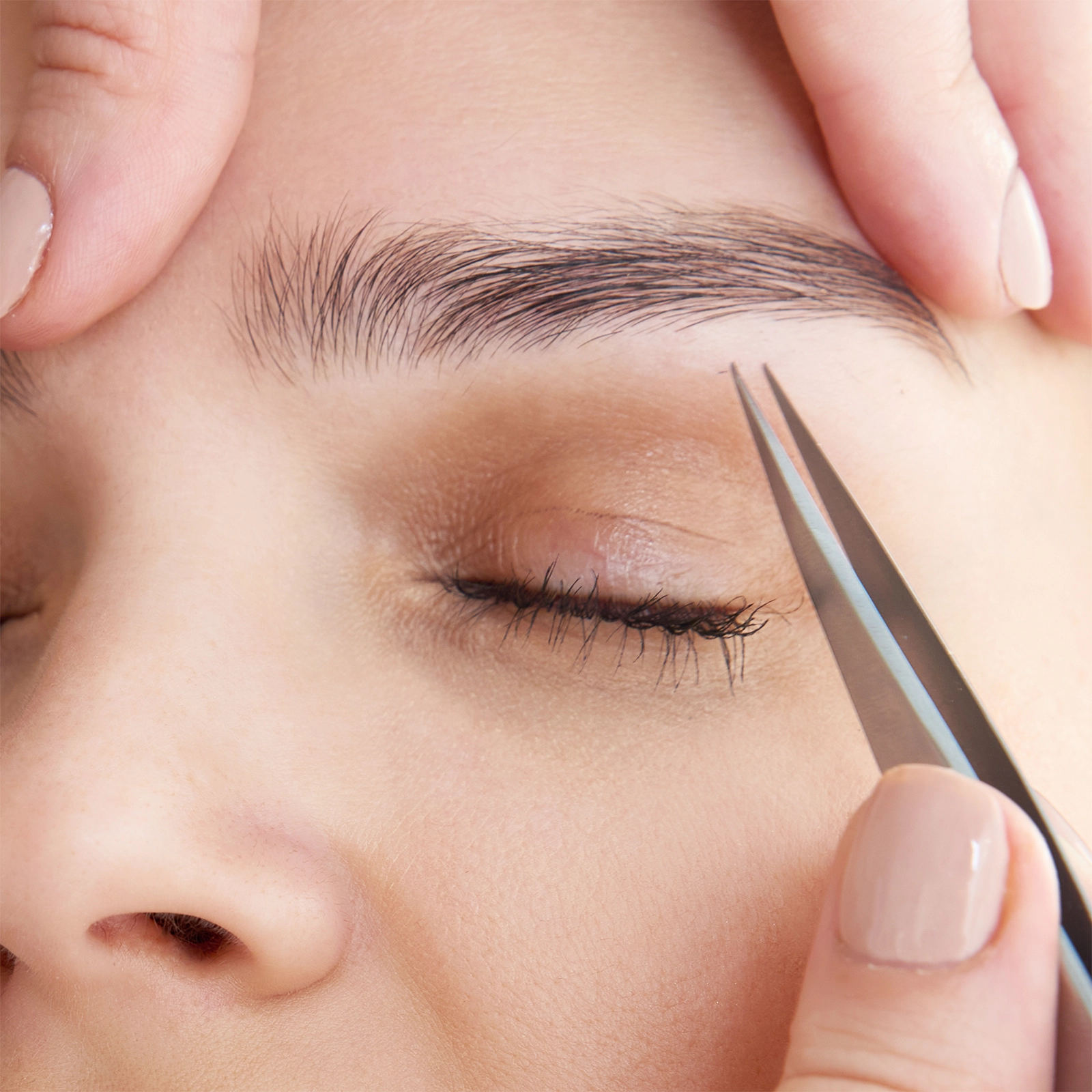 Sharp tweezers for accurate hair removal pointed tweezers for eyebrow shaping